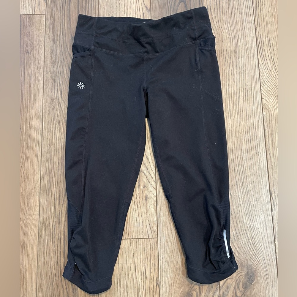 Athleta Womens XS Black capri Leggings